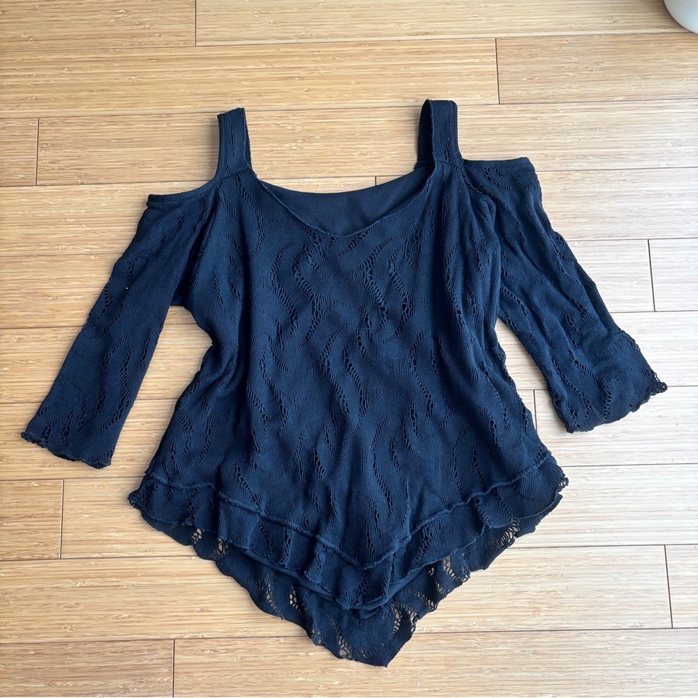 Vintage 90s black cold shoulder crochet lace knit top